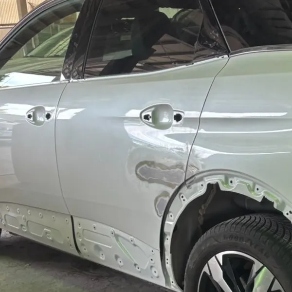 奈良県奈良市よりプジョー3008鈑金塗装修理のご依頼