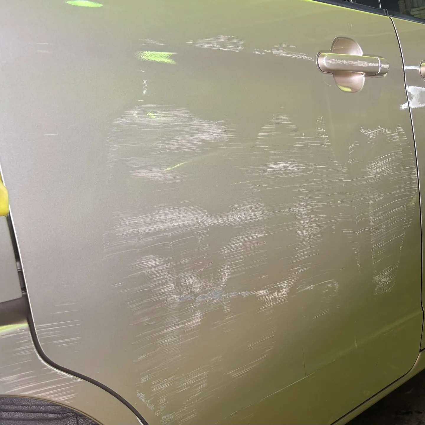 奈良県橿原市より日産ルークス板金塗装修理のご依頼