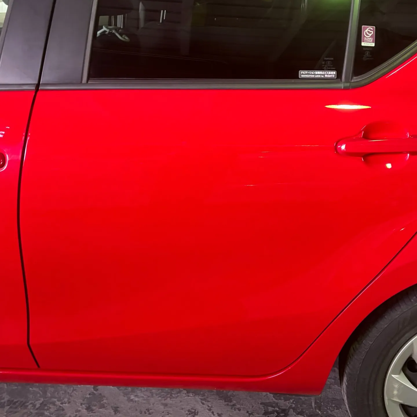 奈良県香芝市よりアクア板金塗装修理のご依頼