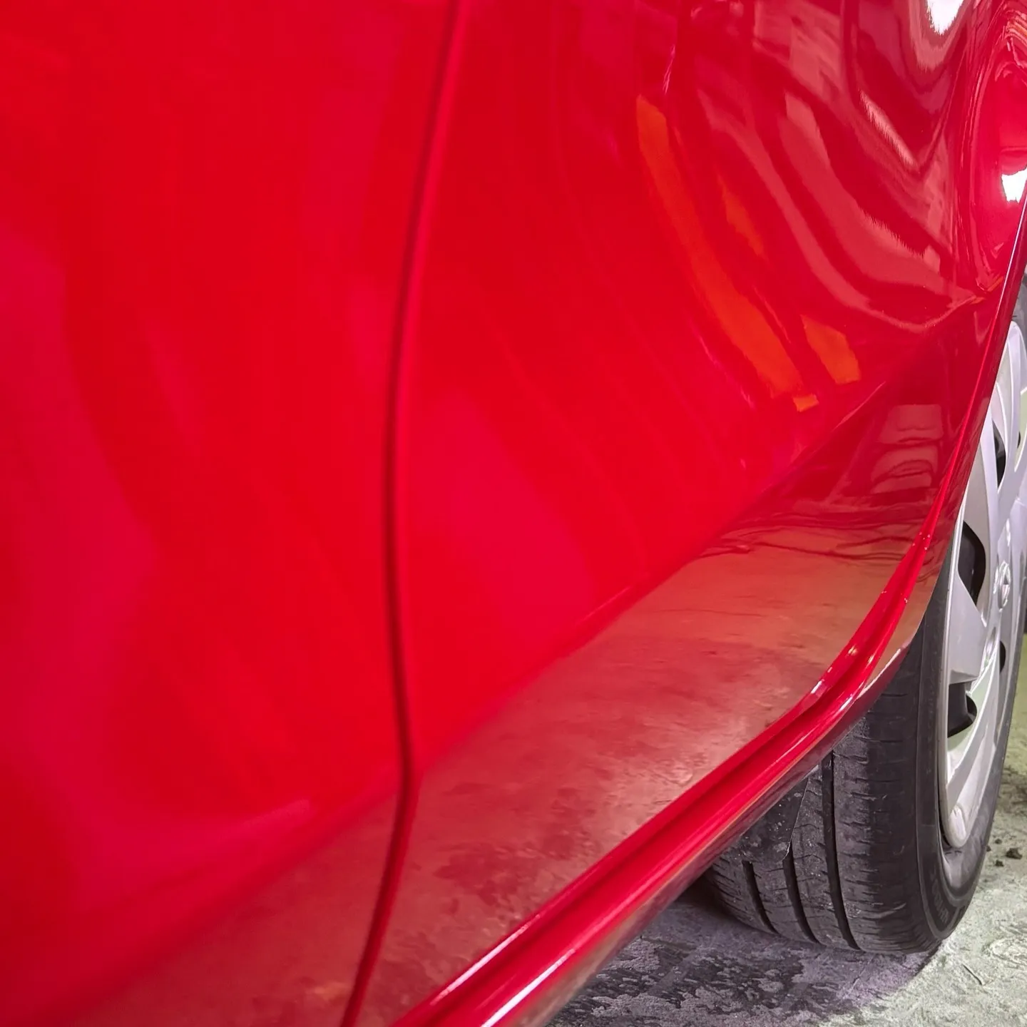 奈良県香芝市よりアクア板金塗装修理のご依頼